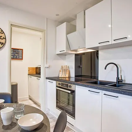 Evasion Lumineuse A Avec Parking, Cuisine Equipee Et Proche Bord De - Fr-1-788-35 *